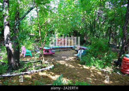 Lächelnd Hoghshead Ranch ist eine Landwirtschaft Bauernhof und Gemeinschaftsgarten in Long Island City entfernt auf einer Reihe von verlassenen Bahngleisen, die einmal waren Stockfoto