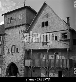 Häuserzeile in der Altstadt von Horb am Neckar, Deutschland 1930er Jahre. Alte Stadt Häuser in der Stadt Horb am Neckar, Deutschland 1930. Stockfoto