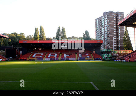 London, Großbritannien. 02 Okt, 2019. einen allgemeinen Blick in das Tal Stadion vor Kick off. EFL Skybet Meisterschaft übereinstimmen, Charlton Athletic v Swansea City im Tal in London am Mittwoch, 2. Oktober 2019. Dieses Bild dürfen nur für redaktionelle Zwecke verwendet werden. Nur die redaktionelle Nutzung, eine Lizenz für die gewerbliche Nutzung erforderlich. Keine Verwendung in Wetten, Spiele oder einer einzelnen Verein/Liga/player Publikationen. pic von Steffan Bowen/Andrew Orchard sport Fotografie/Alamy Live news Credit: Andrew Orchard sport Fotografie/Alamy leben Nachrichten Stockfoto