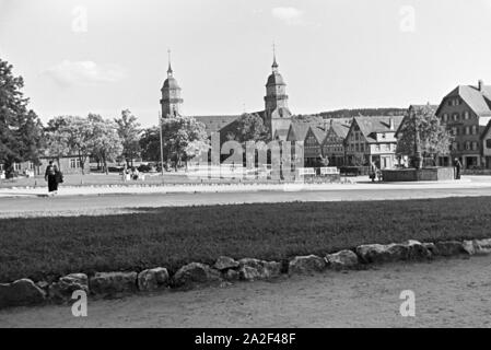 Stadtkirche in Freudenstadt, eine der seltenen Winkelkirchen, Deutsches Reich 30er Jahre. Die Pfarrkirche in Freudenstadt, einer der wenigen rechteckigen Kirchen, Deutschland 1930. Stockfoto