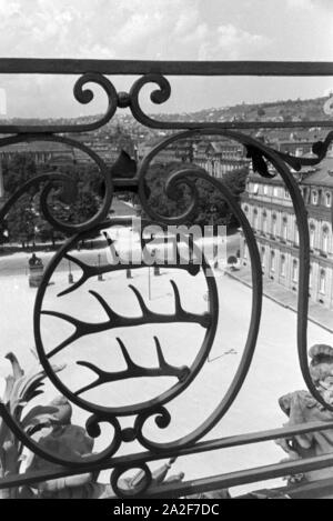 Blick in den Ehrenhof des Neuen strapaziert in Stuttgart, Deutschland, 1930er Jahre. Blick auf den Innenhof des Neuen Schlosses in Stuttgart, Deutschland 1930. Stockfoto