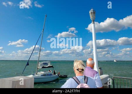 Blick vom Ende der Yarmouth Pier auf der Isle of Wight Stockfoto