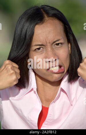 Ein Mad schöne Filipina Frau Stockfoto