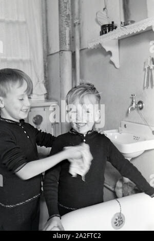 Sterben Sie Söhne Einer Kinderreichen Familie Viskoseteile ...