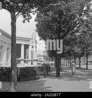 Der Elisenbrunnen in Aachen, Deutschland, 1930er Jahre. Wellness Brunnen Elisenbrunnen in Aachen, Deutschland 1930. Stockfoto