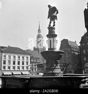 Blick auf die reinoldikirche und die Marktecke in Dortmund, Deutschland 1930er Jahre. Blick auf St. Reinold von Kirche und Markt Ecke in Dortmund, Deutschland 1930. Stockfoto