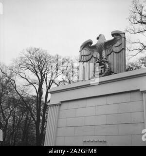 Baustelle rund um die Siegessäule in Berlin, Deutschland, 1930er Jahre. Bau Bereich um die Berliner Siegessaeule, Deutschland 1930. Stockfoto