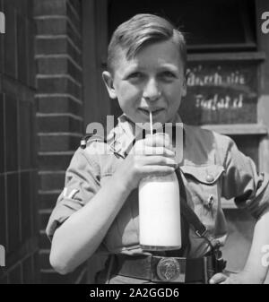 Hitlerjunge aus Tangermünde, Deutschland 1930er Jahre. Ein Hitler Jugend aus Tangermuende, Deutschland 1930. Stockfoto