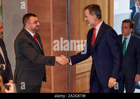 Madrid, Spanien. 02 Okt, 2019. König Felipe VI und Jose Luis Martinez-Almeida nehmen an der "spanischen Malerei aus dem 19. Jahrhundert, von Goya Moderne" Ausstellung Einweihung im Maria Cristina Masaveu Peterson Stiftung. Credit: SOPA Images Limited/Alamy leben Nachrichten Stockfoto