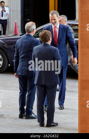 Madrid, Spanien. 02 Okt, 2019. König Felipe VI und Jose Luis Martínez-Almeida nehmen an der "spanischen Malerei aus dem 19. Jahrhundert, von Goya Moderne" Ausstellung Einweihung im Maria Cristina Masaveu Peterson Stiftung. Credit: SOPA Images Limited/Alamy leben Nachrichten Stockfoto