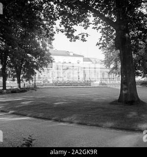 Blick auf das Kurhaus in Bad Homburg, Deutschland 1930er Jahre. Blick auf den Kurort Bad Homburg, Deutschland 1930. Stockfoto