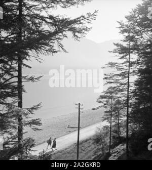 Ein Ausflug Zum Achensee in Tirol, 1930er Jahre Deutsches Reich. Ein Ausflug zum Achensee in Tirol, Deutschland der 1930er Jahre. Stockfoto