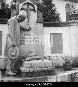 Ein Ausflug Nach Bad Rippoldsau-Schapbach, 1930er Jahre Deutsches Reich. Eine Reise nach Bad Rippoldsau-Schapbach, Deutschland der 1930er Jahre. Stockfoto