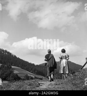 Ein Ausflug Nach Bad Rippoldsau-Schapbach, 1930er Jahre Deutsches Reich. Eine Reise nach Bad Rippoldsau-Schapbach, Deutschland der 1930er Jahre. Stockfoto
