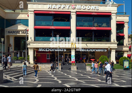 Aserbaidschan, Baku, 20. September, 2019 Mcdonald's Fountain Square Stockfoto