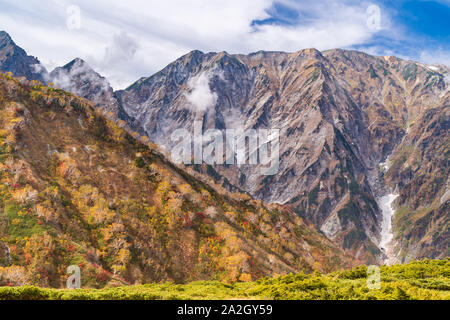 Landschaft Herbst von Hakuba Tal in Nagano Chubu Japan Stockfoto