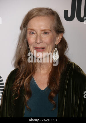 Oktober 2, 2019, New York City, New York, USA: die Schauspielerin Frances Conroy die 2019 New York Film Festival Premiere von 'Joker' in der Alice Tully Hall im Lincoln Center statt. (Bild: © Nancy Kaszerman/ZUMA Draht) Stockfoto