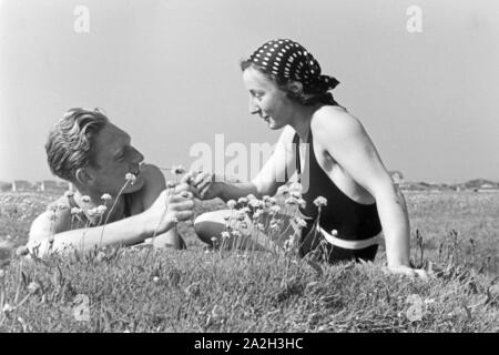 Sommerferien auf der Nordseeinsel Juist, Deutsches Reich 30er Jahre. Sommer Urlaub auf der Nordsee Insel Juist, Deutschland 1930. Stockfoto