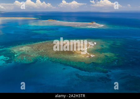Luftaufnahme der Surf Break Gegend bekannt als Bumee in der Nähe Zum Surfgebiet Cloud 9, Siargao, Philippinen Stockfoto