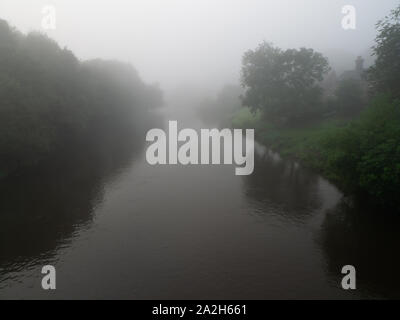 Am frühen Morgen Nebel über dem Fluss Severn Stockfoto