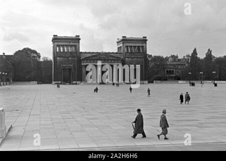 Königsplatz in München, Deutschland 1930er Jahre. Königsplatz Square in München, Deutschland 1930. Stockfoto