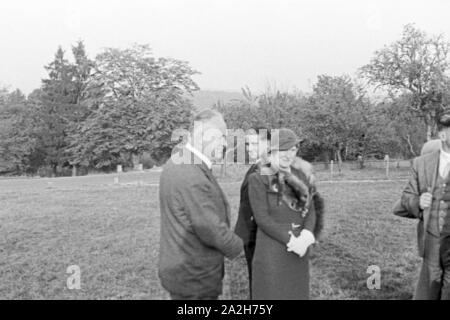 Alltagsszenen einer Stuttgarter Familie, Deutsches Reich 30er Jahre. Szenen aus dem Alltag einer Familie in Stuttgart, Deutschland 1930. Stockfoto