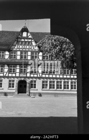 Ein Ausflug nach Bad Urach, Deutsches Reich 30er Jahre. Eine Reise nach Bad Urach, Deutschland 1930. Stockfoto