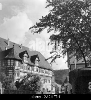 Ein Ausflug nach Bad Urach, Deutsches Reich 30er Jahre. Eine Reise nach Bad Urach, Deutschland 1930. Stockfoto