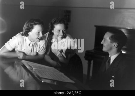 Die Geschwister-scholl-Hedi und Margot Höpfner, Deutschland 1930er Jahre. Schwester Duo Hedi und Margot Höpfner, Deutschland 1930. Stockfoto