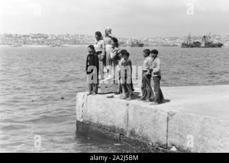 Die erste Madeira-Fahrt mit dem Kreuzfahrtschiff "gustloff", Deutsches Reich 1938. Die Jungfernfahrt der Kreuzfahrtschiff "gustloff", Deutschland 1938. Stockfoto