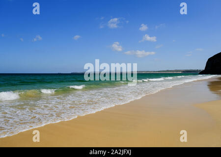 Blick vom Strand Carbis Bay, mit Blick auf das Meer vom Strand Stockfoto