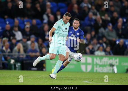 Cardiff, Großbritannien. 02 Okt, 2019. Angel Rangel von Queens Park Rangers in Aktion. EFL Skybet Meisterschaft übereinstimmen, Cardiff City v Queens Park Rangers an der Cardiff City Stadion am Mittwoch, 2. Oktober 2019. Dieses Bild dürfen nur für redaktionelle Zwecke verwendet werden. Nur die redaktionelle Nutzung, eine Lizenz für die gewerbliche Nutzung erforderlich. Keine Verwendung in Wetten, Spiele oder einer einzelnen Verein/Liga/player Publikationen. pic von Andrew Obstgarten/Andrew Orchard sport Fotografie/Alamy Live news Credit: Andrew Orchard sport Fotografie/Alamy leben Nachrichten Stockfoto