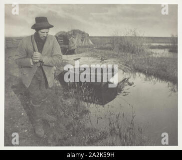 Abschleppen der Reed, 1886, Peter Henry Emerson, Englisch, geboren in Kuba, 1856 - 1936, England, Platin drucken, PL. XXVI aus dem Album 'Leben und Landschaft auf den Norfolk Broads' (1886), Ausgabe von 200, 22,8 × 27,3 cm (Bild/Papier), 28,5 × 40,8 cm (album Seite Stockfoto