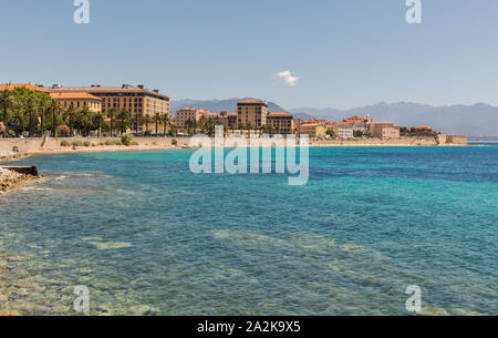 Ajaccio Strand Stadtbild mit dem Boulevard Pascal Rossini. Insel Korsika, Frankreich. Stockfoto