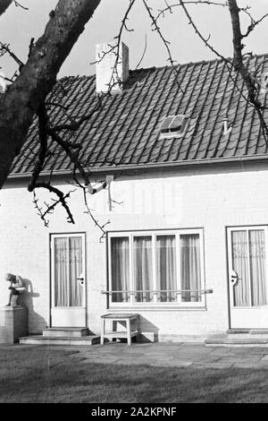 Beim Bau der Reichsausstellung DES chaffendes Volk' in Düsseldorf Schlageterstadt, Deutschland 1930er Jahre. Planung, Konzeptionierung und Gebäude der Reichsausstellung chaffendes Volk' Ausstellung im Düsseldorfer Schlagerterstadt, Deutschland 1930. Stockfoto