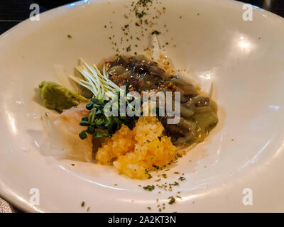 Schön platting eines koreanischen Küche auf einem weißen pocelain Schüssel Stockfoto