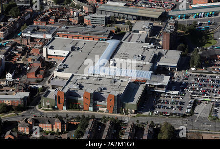 Luftaufnahme der Dreifaltigkeit Walk Shopping Centre, Wakefield, West Yorkshire Stockfoto