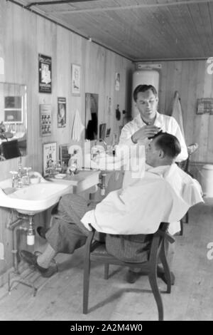 Ein Dorf entsteht am Piz Buin, Deutsches Reich 30er Jahre. Ein Dorf, das sich auf den Piz Buin, Deutschland 1930. Stockfoto