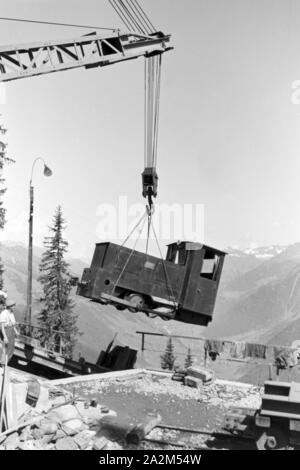 Ein Dorf entsteht am Piz Buin, Deutsches Reich 30er Jahre. Ein Dorf, das sich auf den Piz Buin, Deutschland 1930. Stockfoto