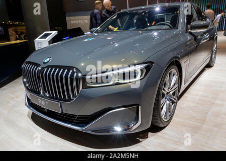 FRANKFURT, Deutschland - 11.September 2019: Neue 2020 BMW 7er-Reihe 745e Full-size Luxus Limousine auf der Frankfurter Automobilausstellung IAA 2019 präsentiert. Stockfoto