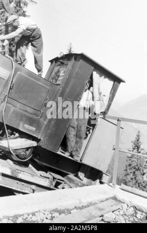 Ein Dorf entsteht am Piz Buin, Deutsches Reich 30er Jahre. Ein Dorf, das sich auf den Piz Buin, Deutschland 1930. Stockfoto