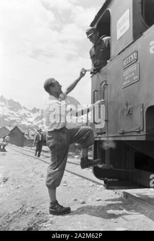 Ein Dorf entsteht am Piz Buin, Deutsches Reich 30er Jahre. Ein Dorf, das sich auf den Piz Buin, Deutschland 1930. Stockfoto