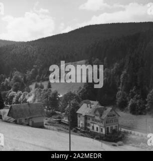 Und äh Höhle Luftkurort Bad Rippoldsau-Schapbach Im Schwarzwald, Deutschland, 1930er Jahre. Bei der Luftkurort Bad Rippoldsau-Schapbach im Schwarzwald, Deutschland der 1930er Jahre. Stockfoto