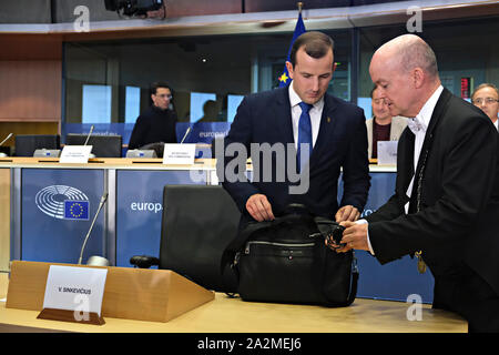 Brüssel, Belgien. 3. Oktober 2019. Europäische Umwelt- und Ozeane der designierte Kommissar Virginijus Sinkevicius von Litauen nimmt an seiner Anhörung vor dem Europäischen Parlament. Stockfoto