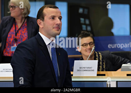 Brüssel, Belgien. 3. Oktober 2019. Europäische Umwelt- und Ozeane der designierte Kommissar Virginijus Sinkevicius von Litauen nimmt an seiner Anhörung vor dem Europäischen Parlament. Credit: ALEXANDROS MICHAILIDIS/Alamy leben Nachrichten Stockfoto