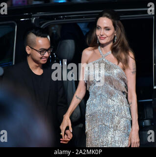 Tokio, Japan. 03 Okt, 2019. Maddox Jolie-Pitt Angelina Jolie (R) nehmen an der Japan Premiere für den Film "aleficent: Herrin des Bösen" in Tokio, Japan, am 3. Oktober 2019. Foto von keizo Mori/UPI Quelle: UPI/Alamy leben Nachrichten Stockfoto