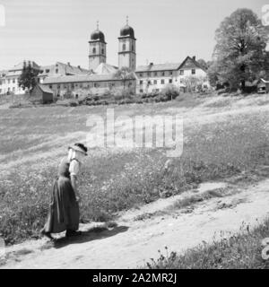 Kirche in St. Märgen Im Schwarzwald, Deutschland, 1930er Jahre. Kirche von St. Maergen im Schwarzwald, Deutschland der 1930er Jahre. Stockfoto