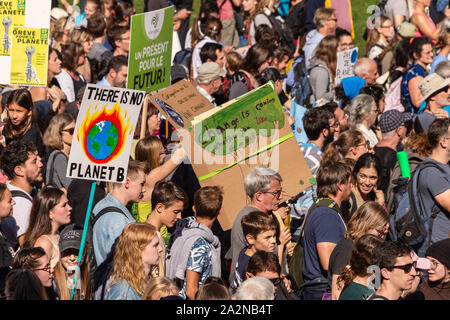 Montreal, CA - 27. September 2019: Mehr als 500 000 Menschen nehmen an den Montreal Klima März. Stockfoto