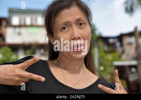 Ein älterer Diverse Großmutter Spaß Stockfoto