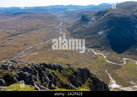 Lairig Ghru Route entlang, im Herzen des Cairngorms National Park Schottland, das zu den Teufeln Punkt Braeriach Ben Macdui und Engel Peak führt Stockfoto